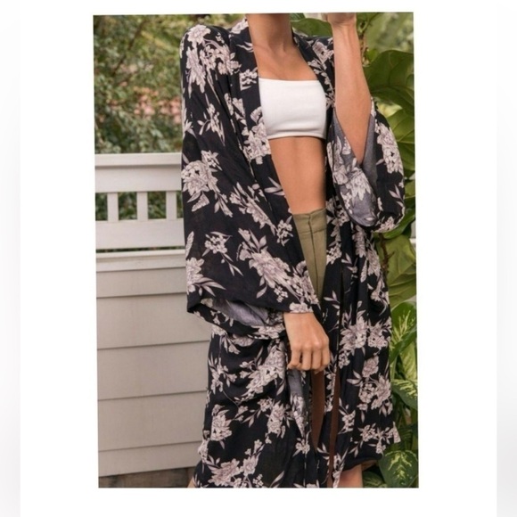 Spiritual Gangster Other - Spiritual Gangster Floral Kimono